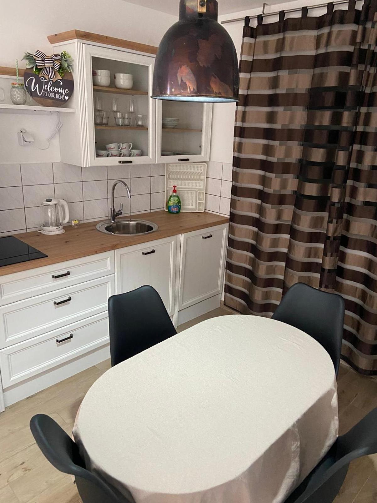 Oguic Apartman Pag Town Zewnętrze zdjęcie