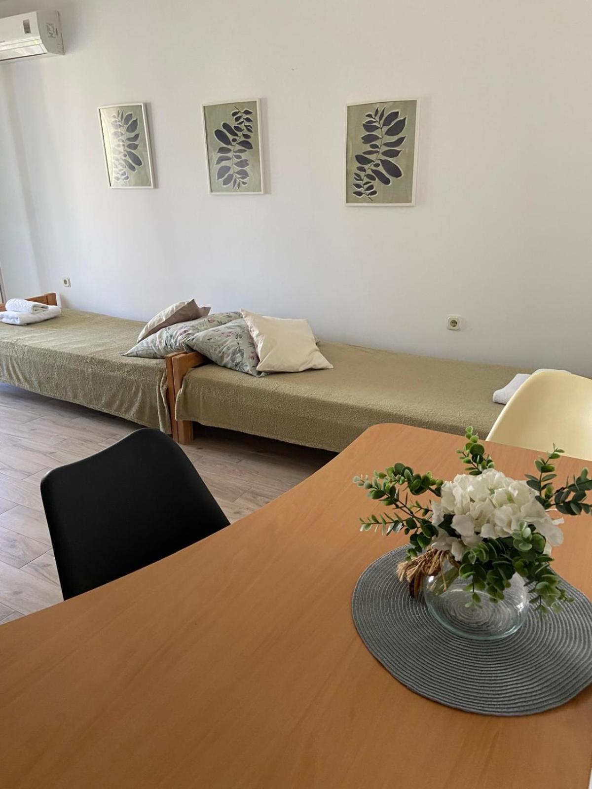 Oguic Apartman Pag Town Zewnętrze zdjęcie